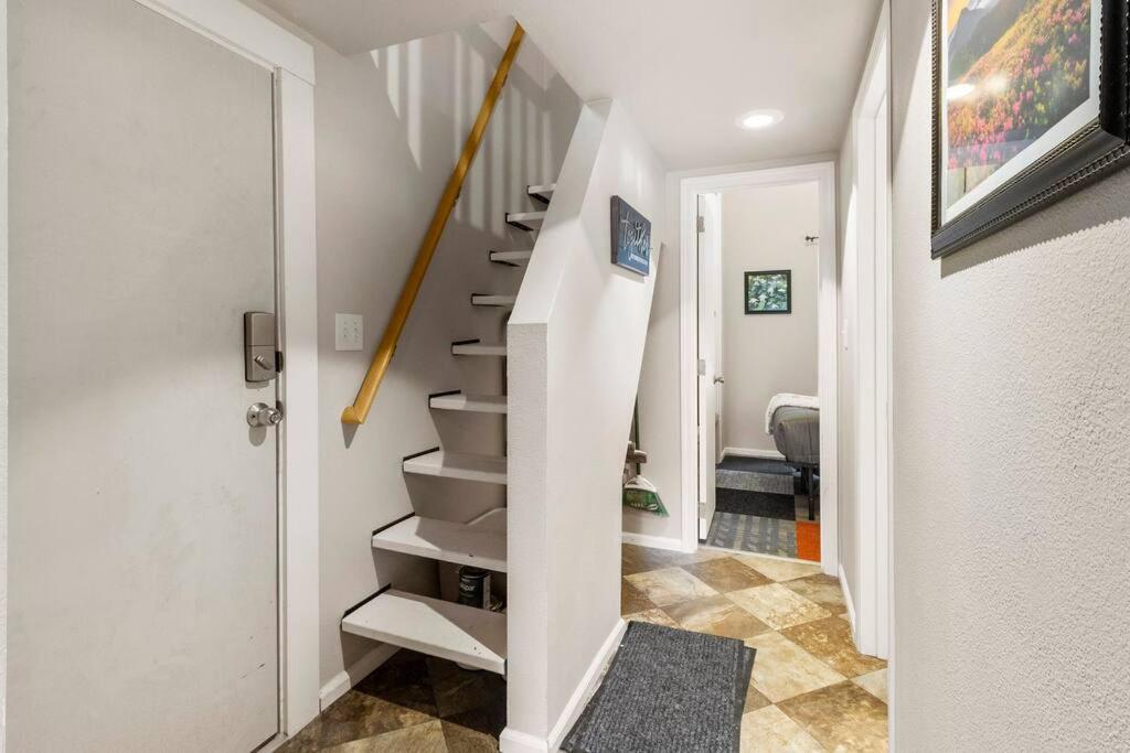 Cozy Tiny Home Steps Away From Mt. Rainier Ashford Esterno foto