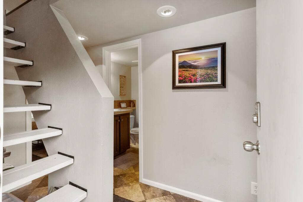 Cozy Tiny Home Steps Away From Mt. Rainier Ashford Esterno foto